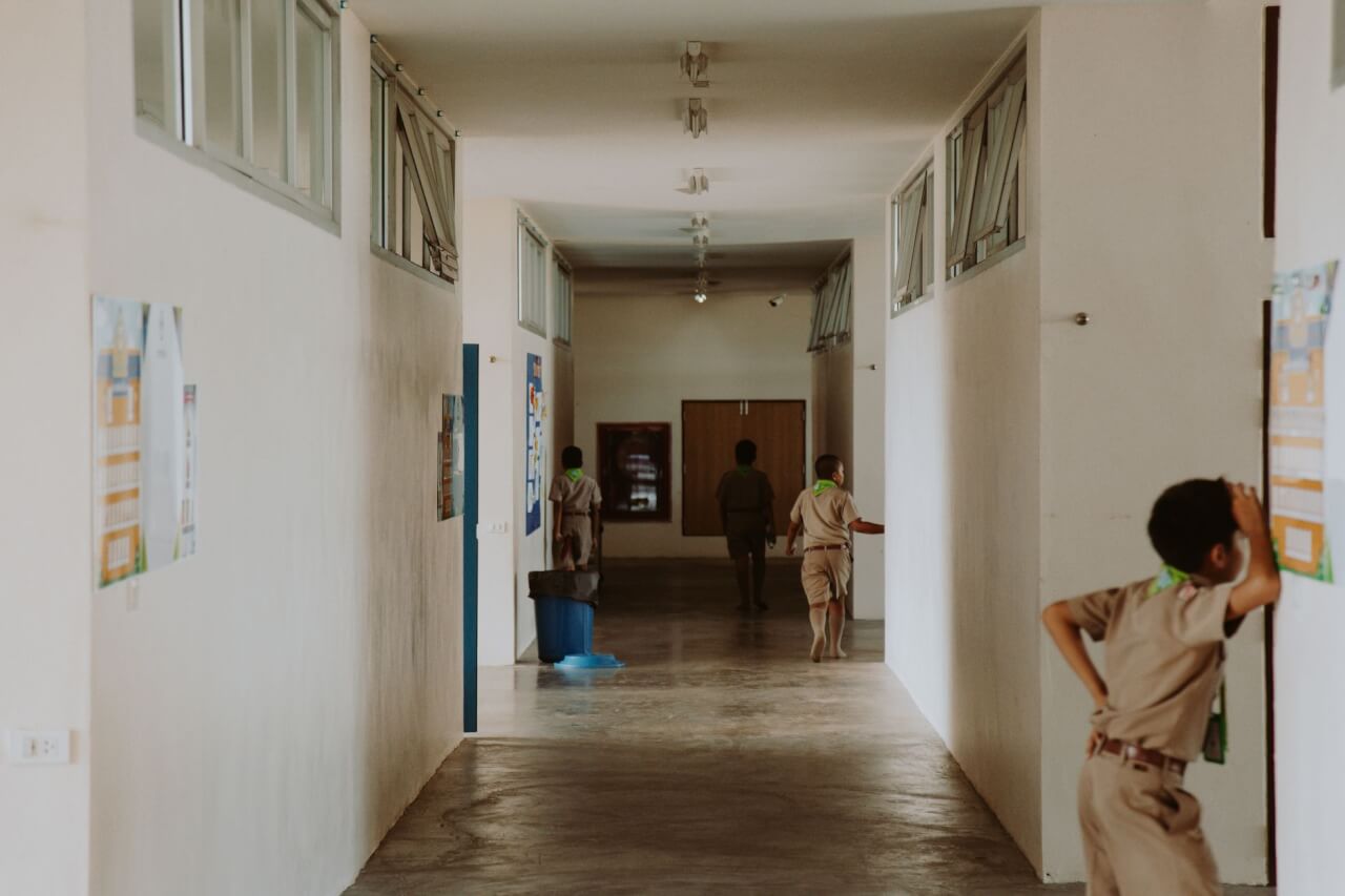 Vivre à Marienau avec des enfants : école et équipements
