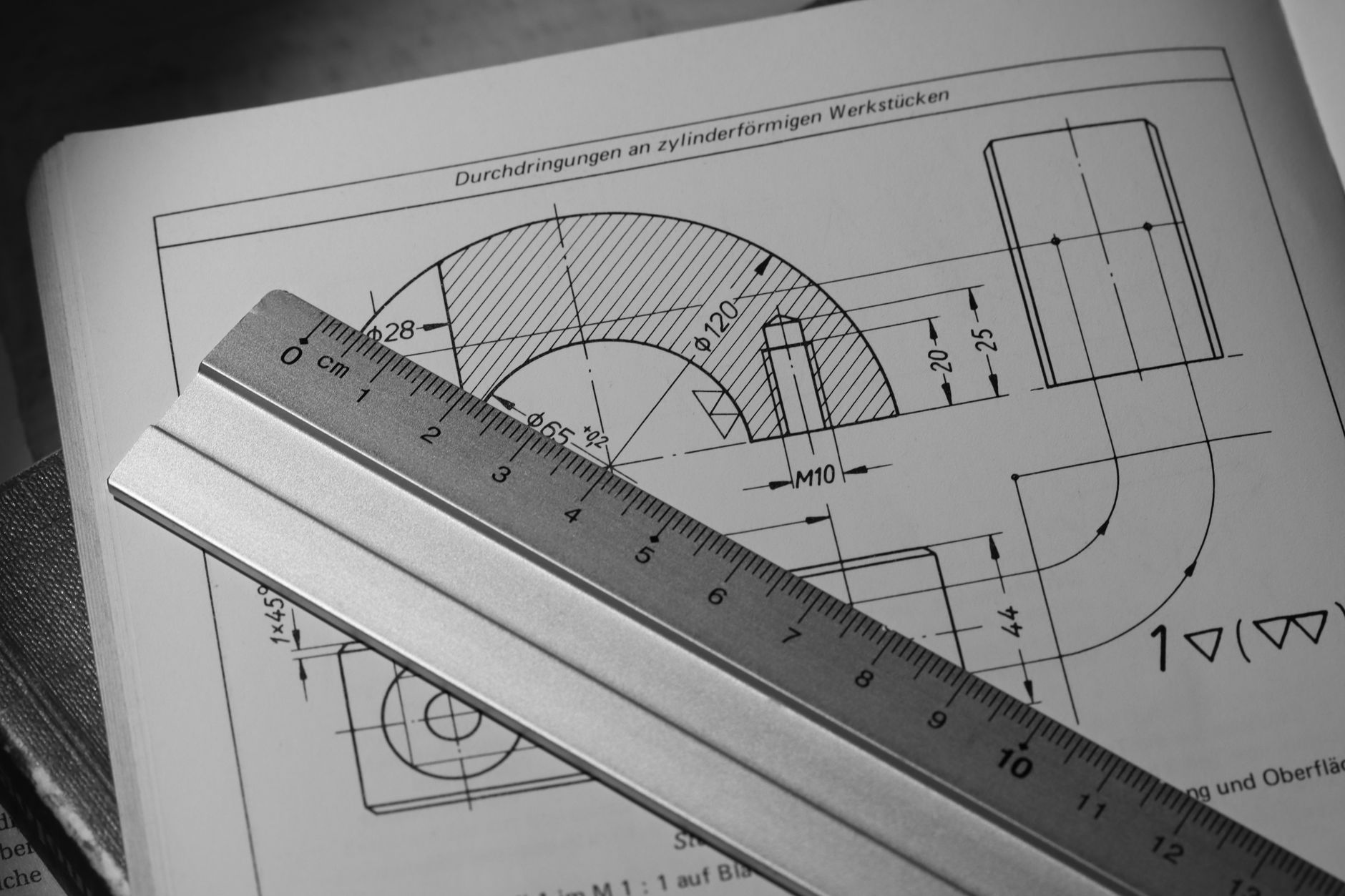 Comment lire une fiche technique de dimensions sans se tromper