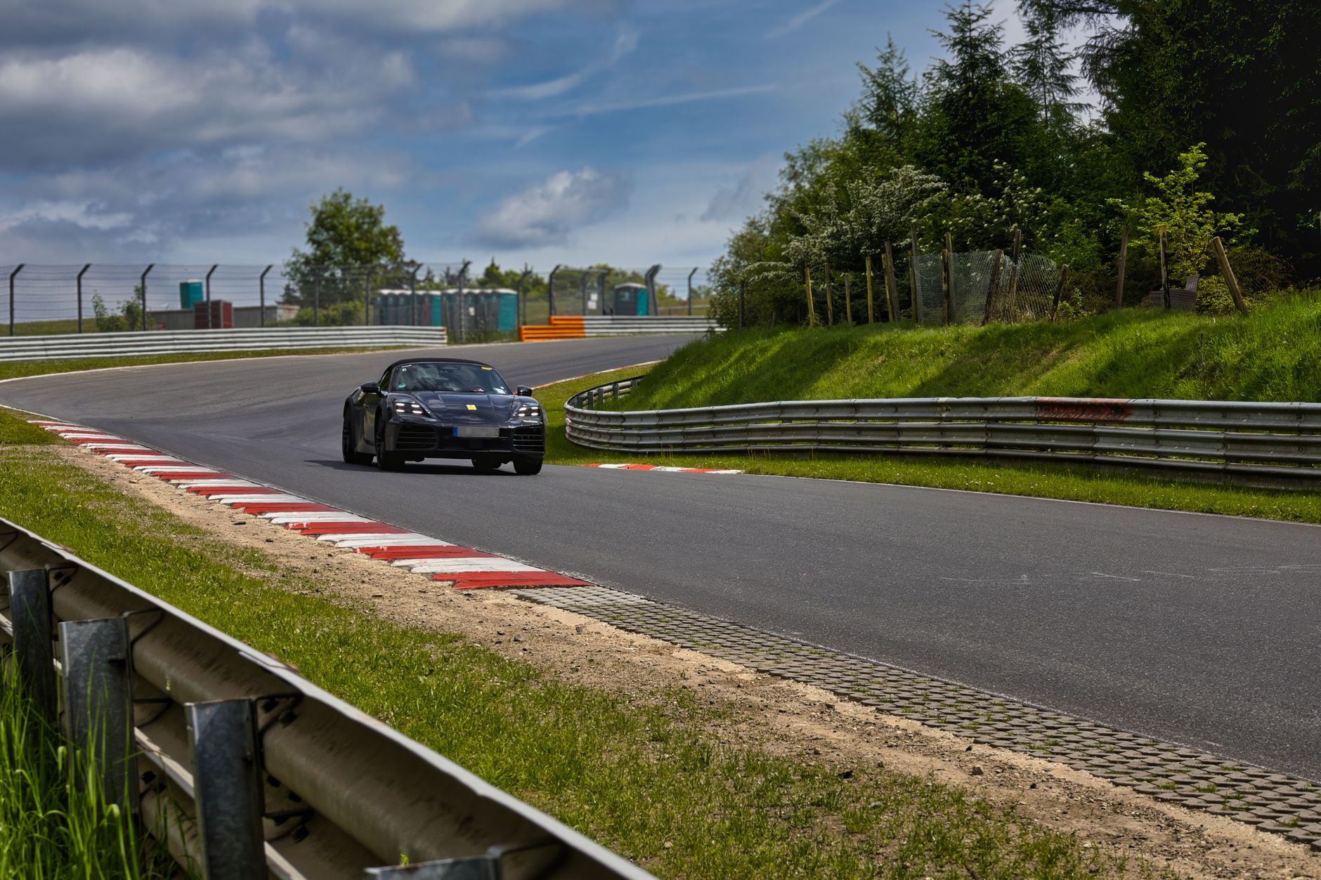 Porsche Carrera GT : Le V10 légendaire qui a révolutionné les supercars