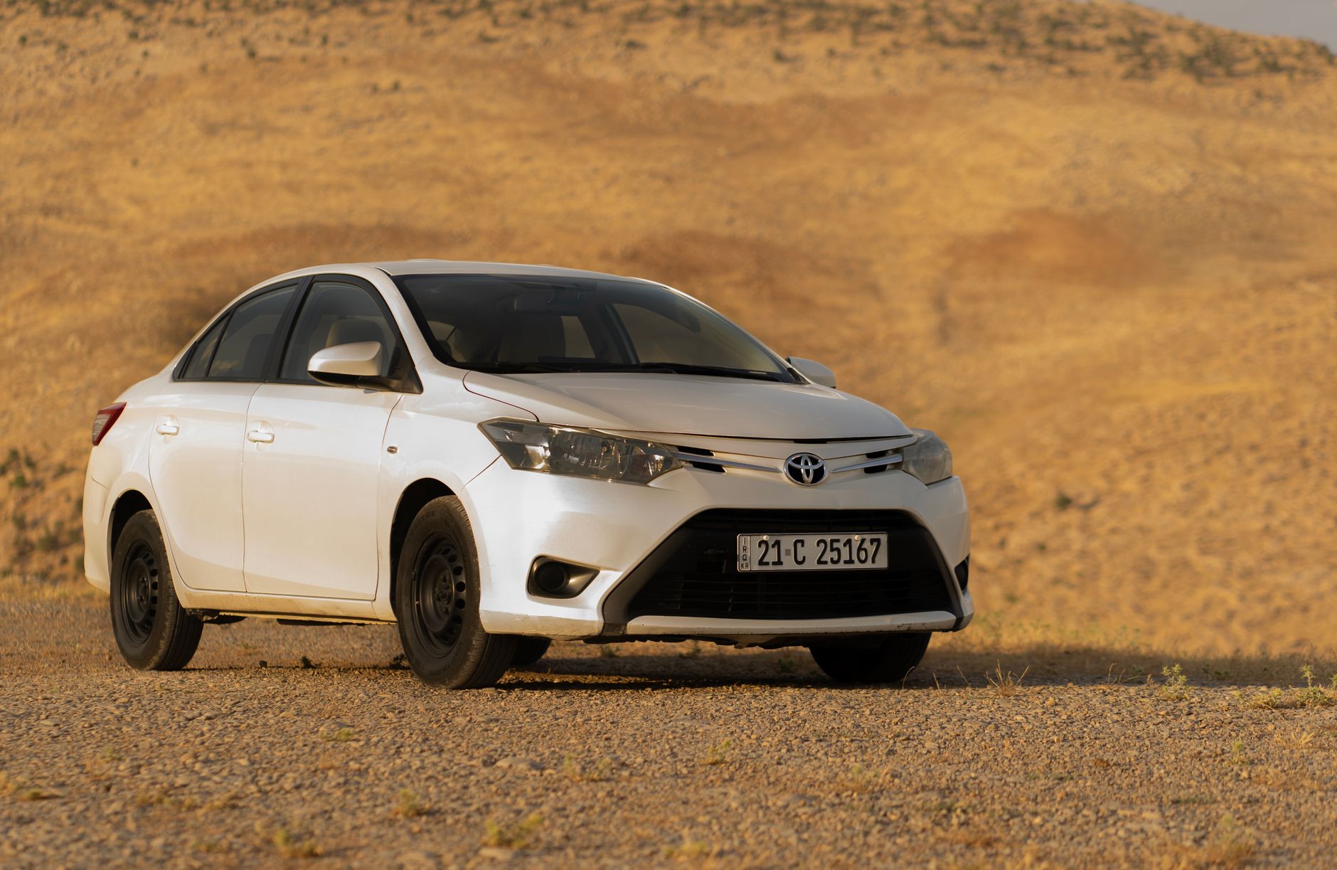 Évolution des dimensions de la Yaris : générations I à IV comparées