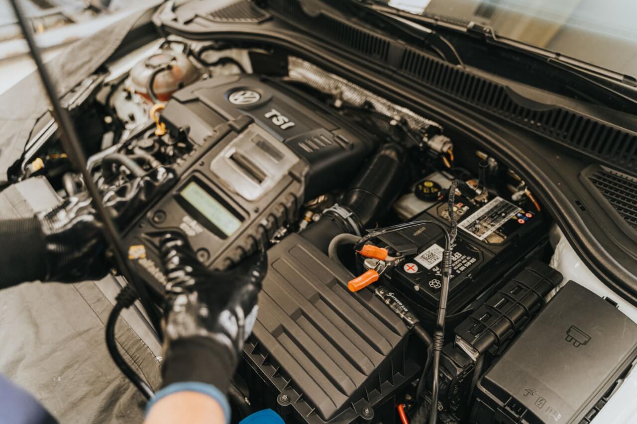 Vérifications mécaniques et outils avant de régler la carburation