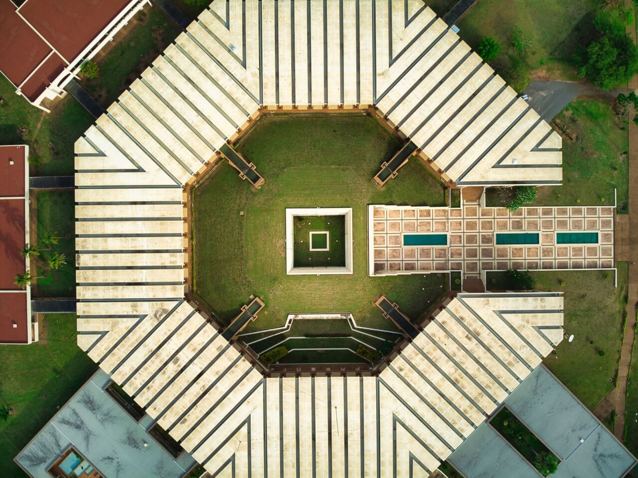 Yamoussoukro : la capitale officielle de Côte d'Ivoire et ses paradoxes