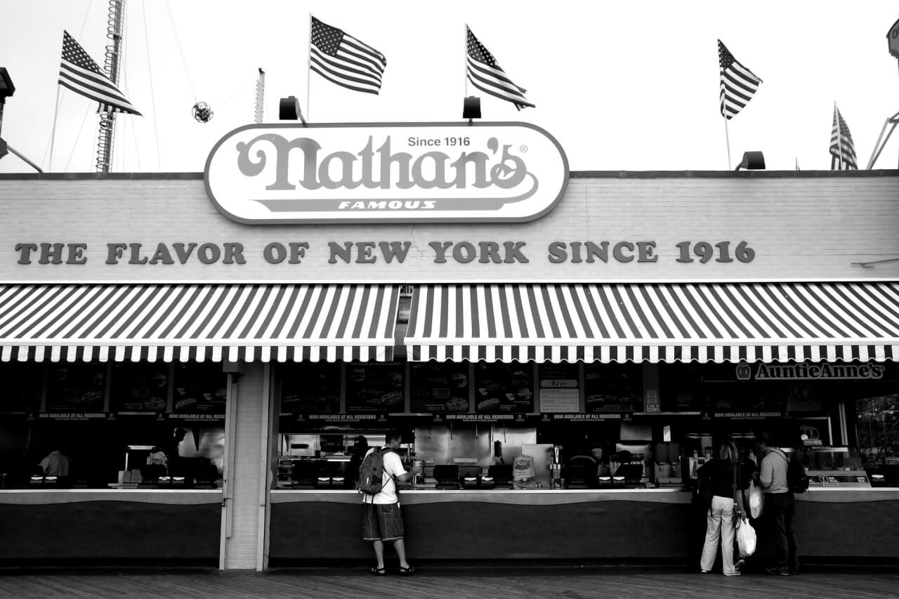 Les grandes variantes régionales américaines du hot dog