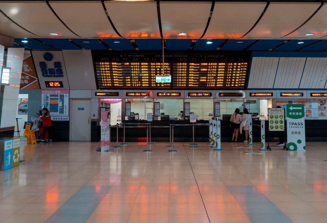 Horaires du service client GO Voyages : quand appeler pour éviter l'attente