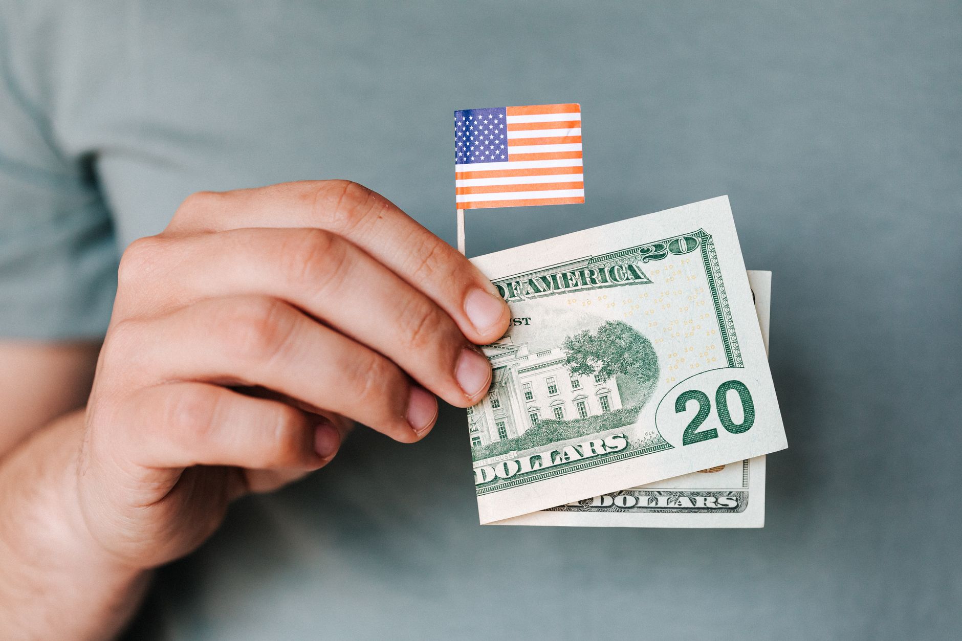Retirer des dollars aux USA sans se faire piéger par la conversion